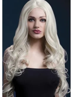 Rhianne Paryk Blond, Luksus