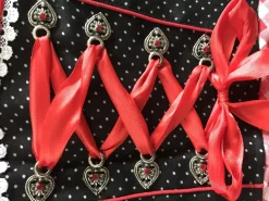 Sort & Rød Dirndl i 100% Bomuld, 3 Dele